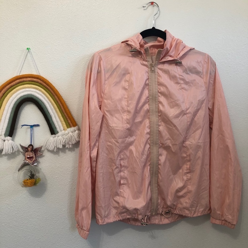 pastel pink windbreaker 💓